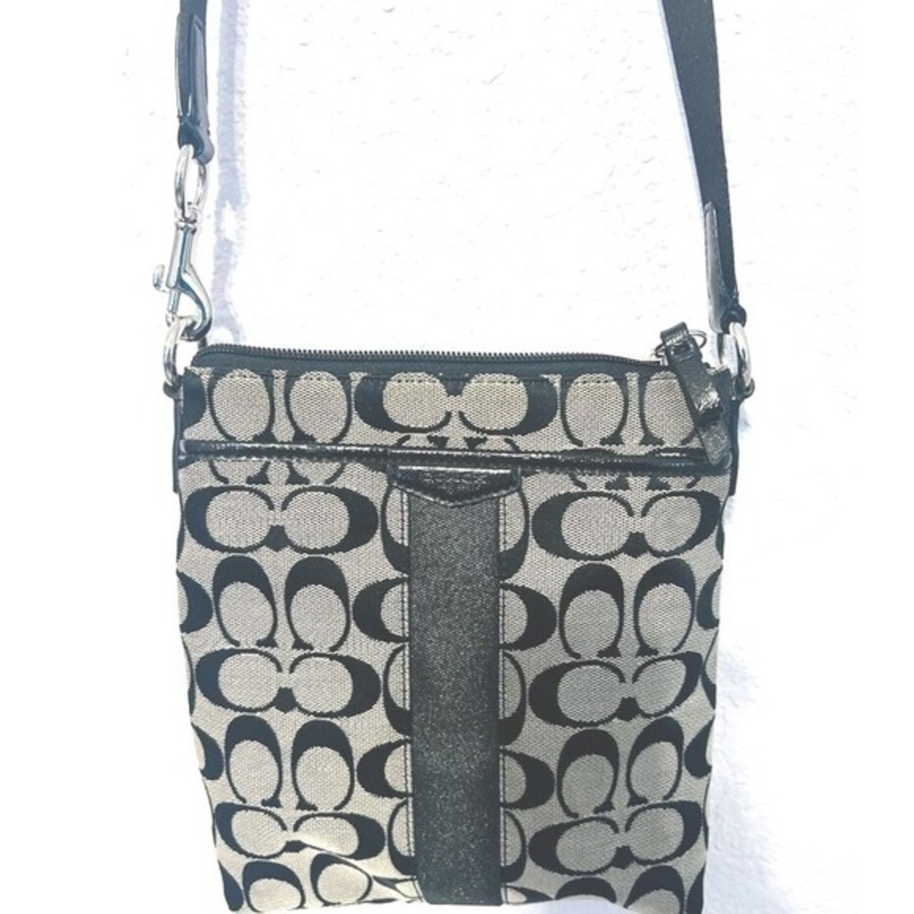 Coach New York‎ Signature Print Crossbody Bag Purse Black Gray Adj Strap Pockets